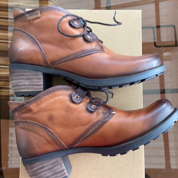 Pikolinos bootie - Picture 2 of 13